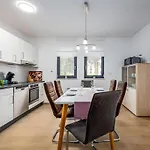 Punta Mary House With Umag