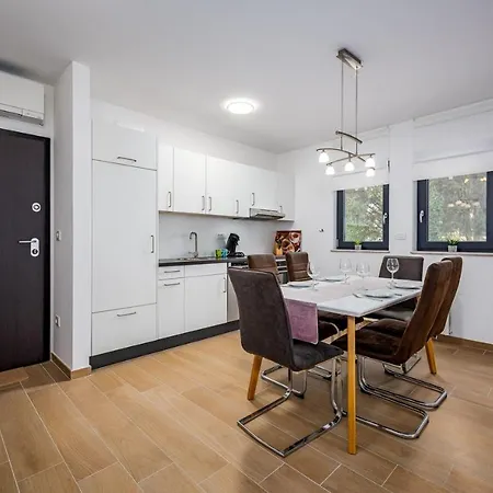 Punta Mary 100 Meters To The Sea, Fresh 3-bedroom Ground Floor Gem Umag