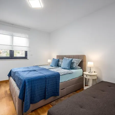 Apartment Punta Mary House With Umag