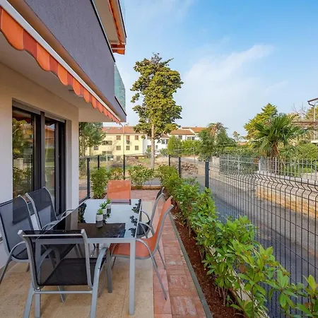 Punta Mary 100 Meters To The Sea, Fresh 3-bedroom Ground Floor Gem * Umag